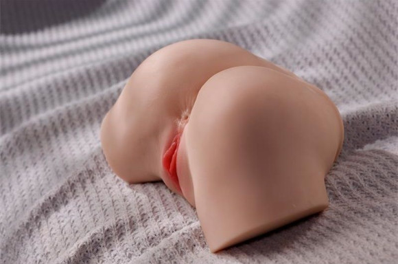 Телесный вибромастурбатор-полуторс Fennie