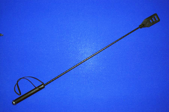 Стек с плоской хлопалкой на конце - 70 см.