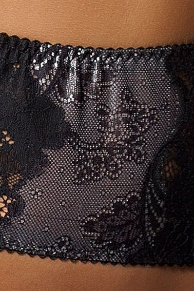 Роскошный комплект с открытой грудью Alexia