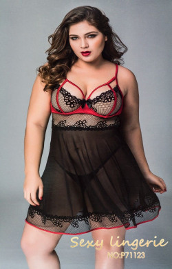 Полупрозрачная сорочка с контрастными стреп-лентами